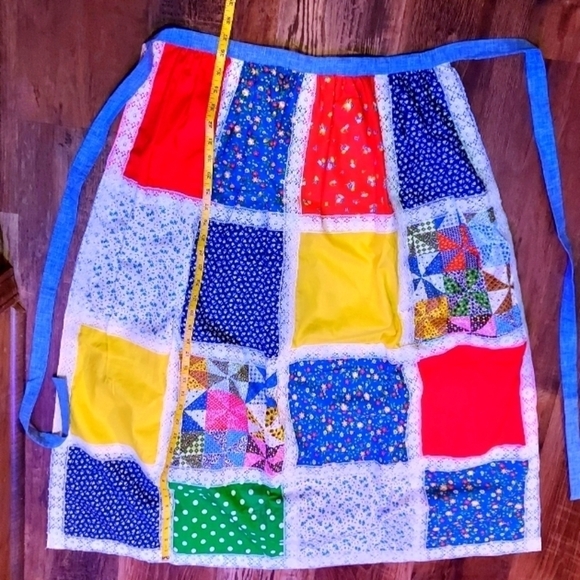 Handmade Patchwork Apron back is solid long length - Picture 3 of 8